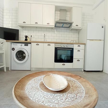 Summer Feel Suites Poros Town Dış mekan fotoğraf