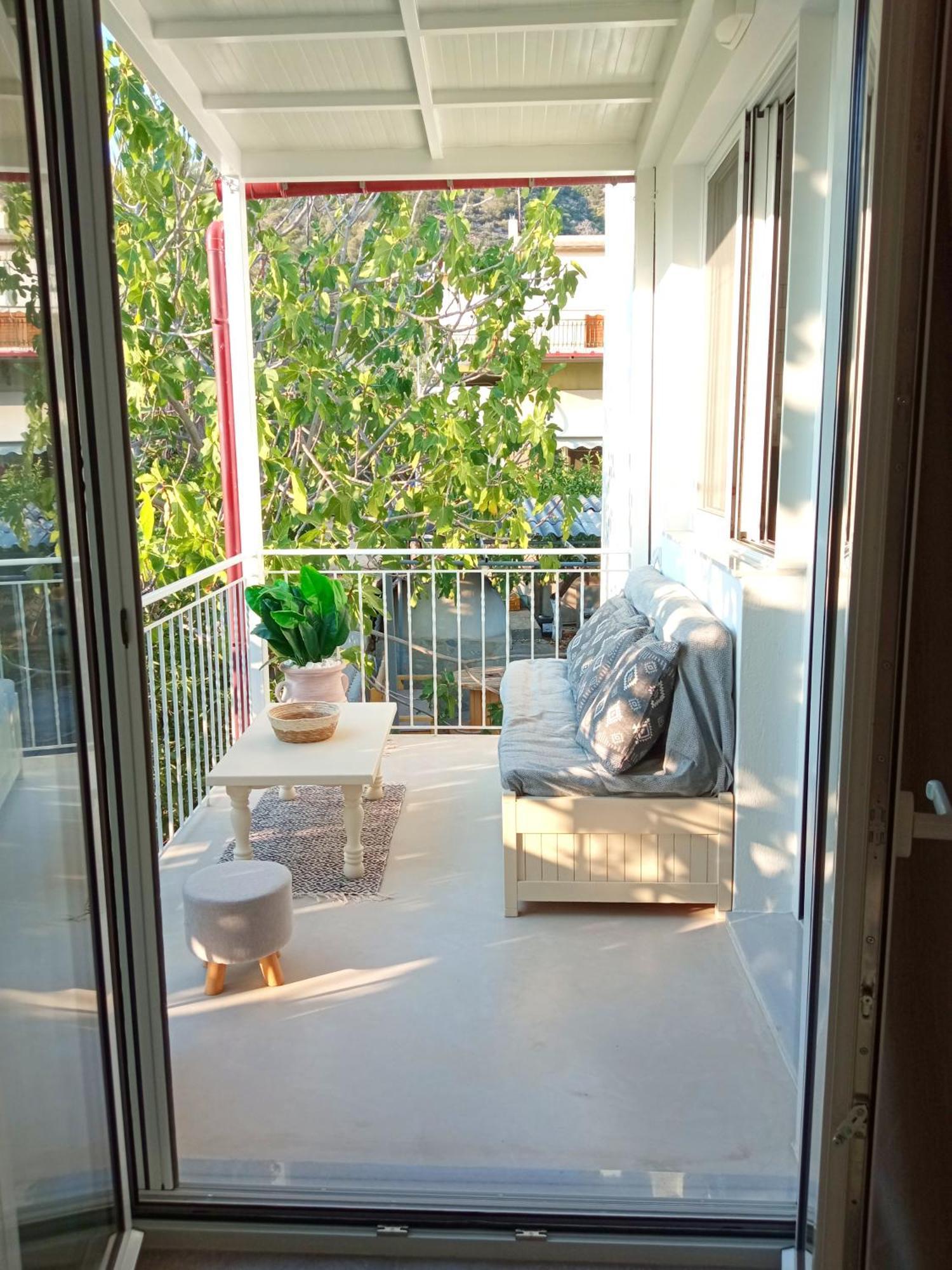 Summer Feel Suites Poros Town Dış mekan fotoğraf